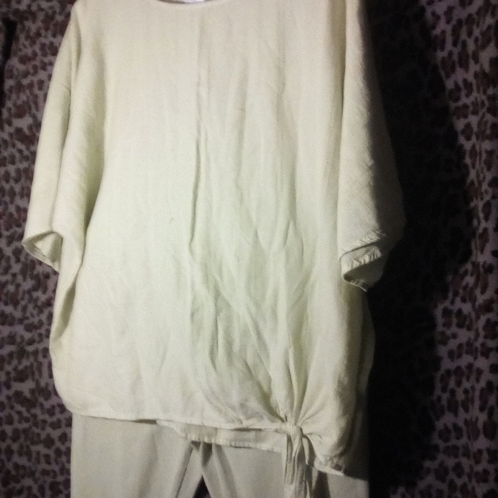 Outfit - Picture 2 of 5